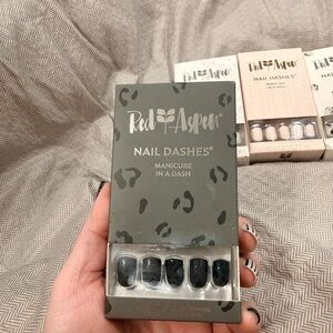 Red Aspen Rae Lyn says rawr Nail Dashes - Press-On Nails - new unopened
